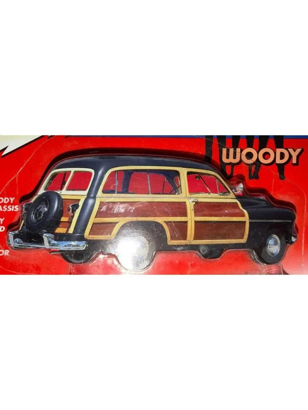 Johnny Lightning The MOD Squad Woody Wagon 1/64 Hollywood Entertainment  New